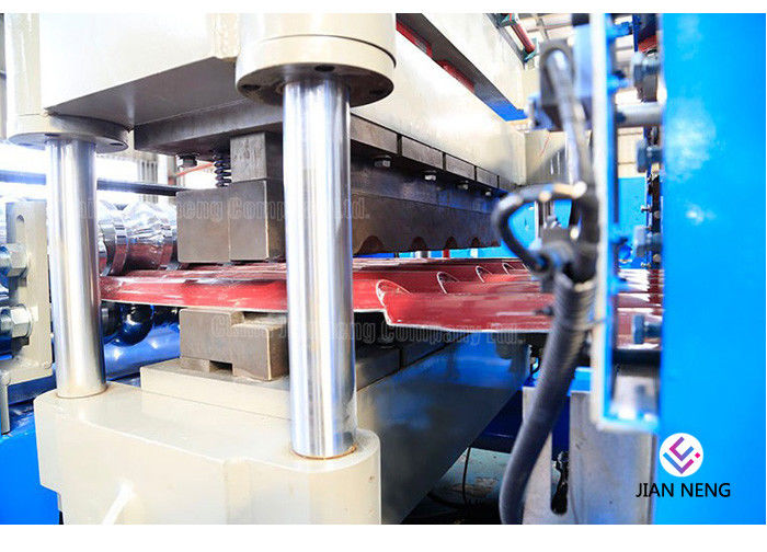 Petit pain adapté aux besoins du client formant la feuille en aluminium de toiture de vitesse de l'équipement 15 M/Min faisant la machine