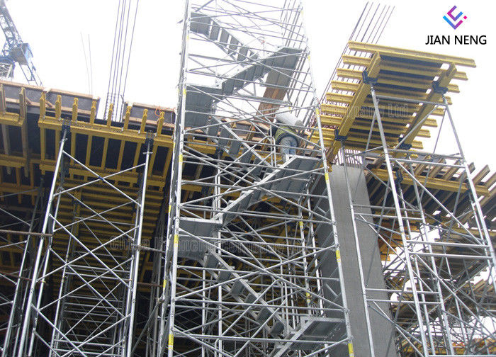 L'immersion chaude a galvanisé Kwikstage/K - présentez la tour d'escalier de Cuplock avec l'échelle de sécurité