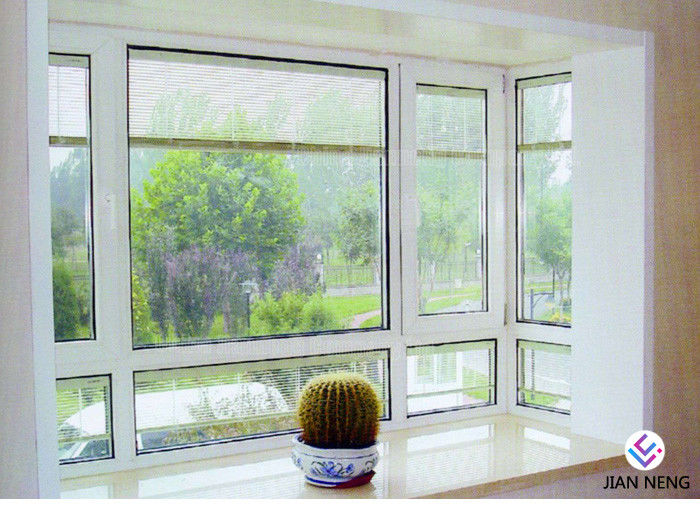 L'isolation thermique 6063-T5 Windows en aluminium et les portes avec la sécurité d'acier inoxydable engrènent