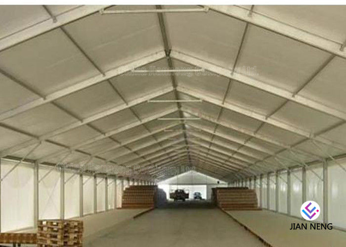 Différentes tentes faites sur commande classées d'événement avec le tissu blanc de PVC pour l'exposition, entrepôt