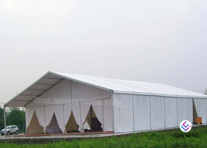 Différentes tentes faites sur commande classées d'événement avec le tissu blanc de PVC pour l'exposition, entrepôt